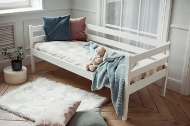 Детская кровать для мальчика RooRoom VK-11 Белая