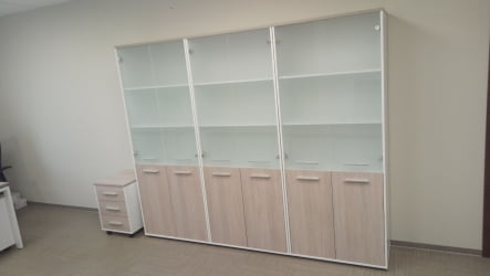 Шкаф 4 широкий верх стеклянные двери, низ закрытый Deka 10.19.171 Дуб Сантана светлый/Белый