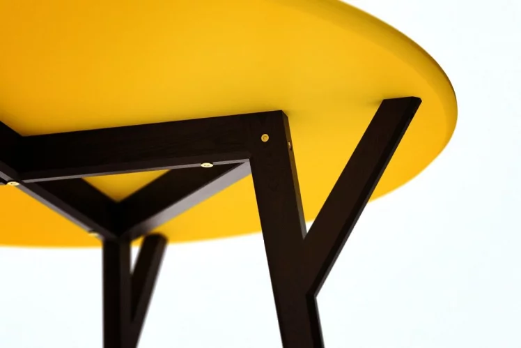 Обеденный стол CIRCLE (Дуб венге/шафрановый)_1